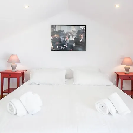 Villa Aldeia Nova Da Azoia Sleeps 10 Pool Wifi *